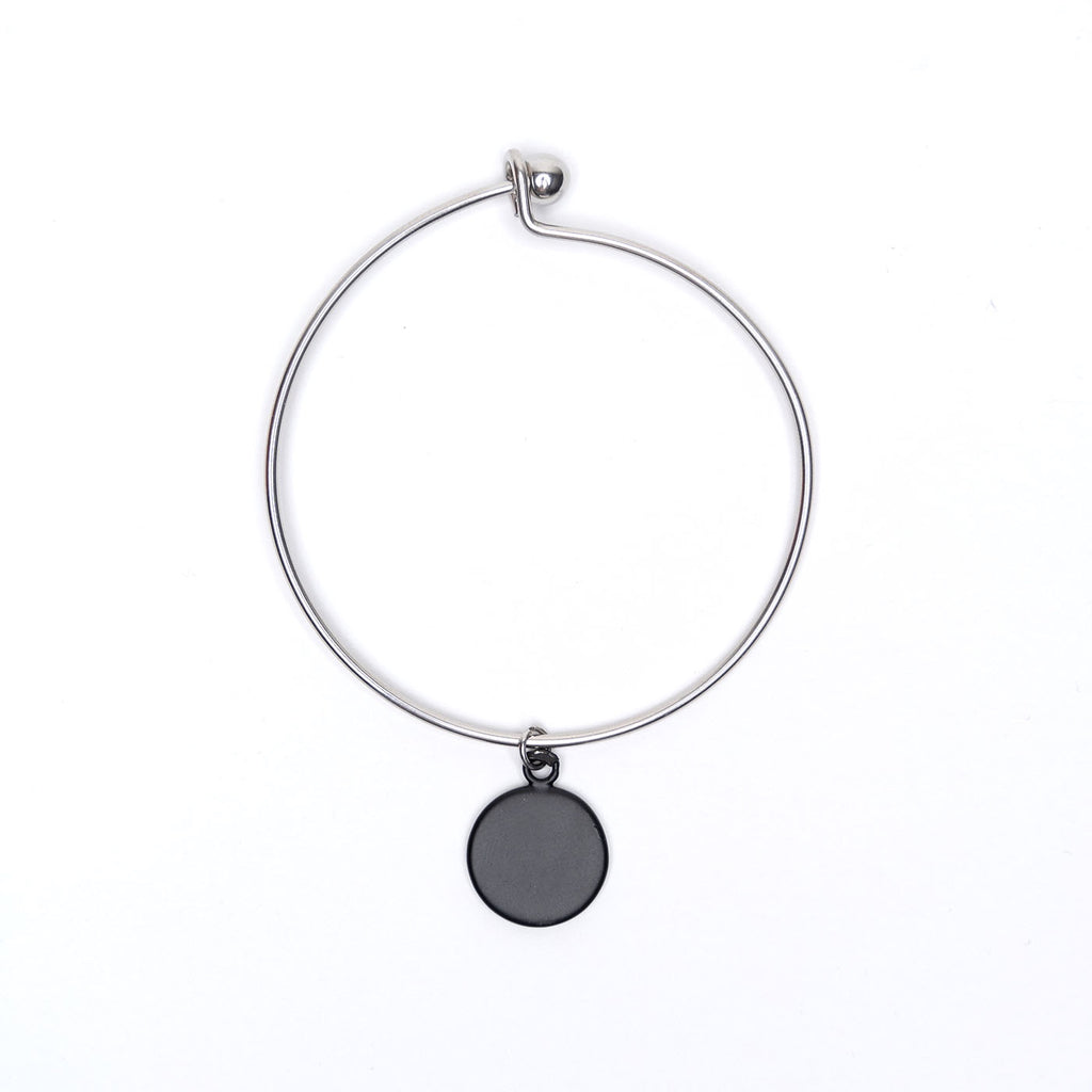 Black dot bracelet