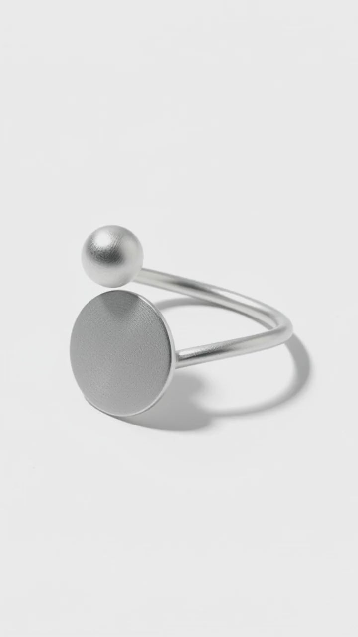 Luna Loop Ring